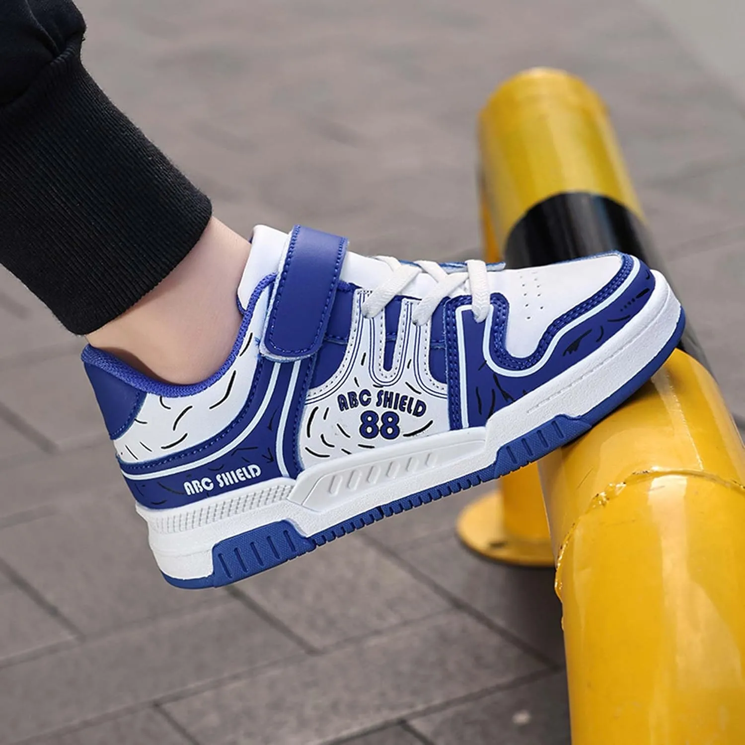 Children's Skateboarding Sneakers Boys Girls Fashion Sneakers Children's Casual Skateboarding Walking Shoes Street Personalized Skateboarding Shoes