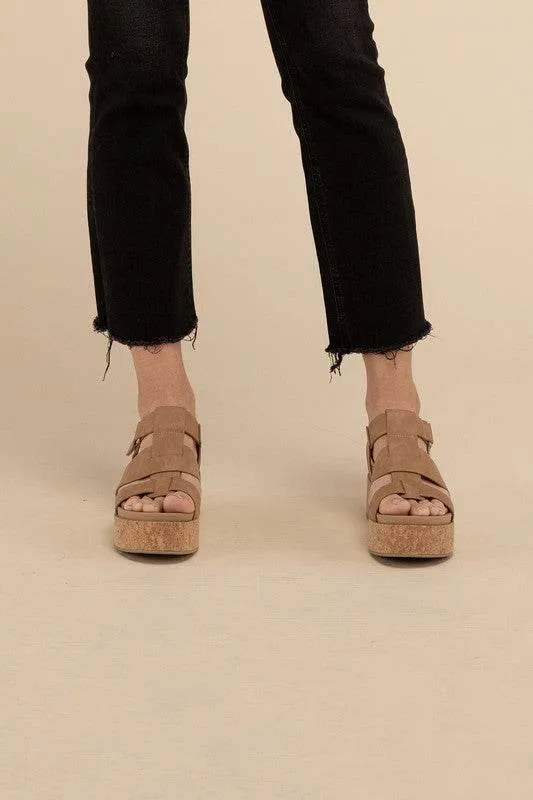 Fortune Dynamic Chic AMENDA-S Platform Sandal Wedge
