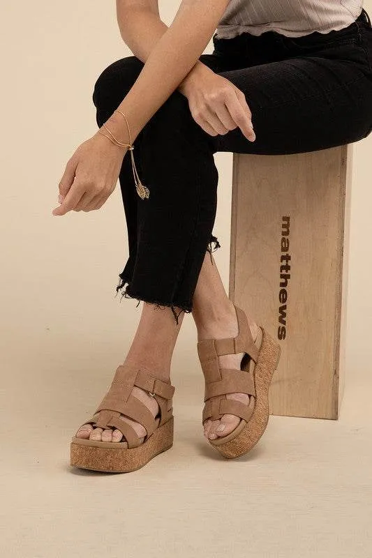 Fortune Dynamic Chic AMENDA-S Platform Sandal Wedge