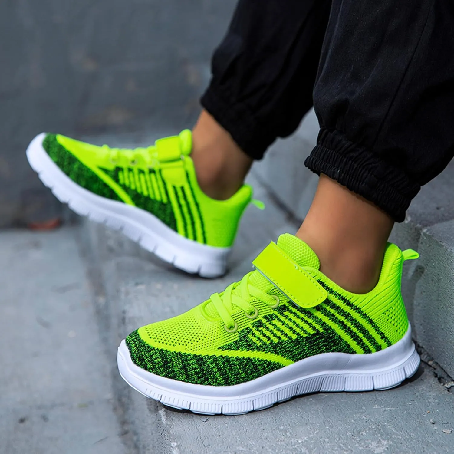 IWIHMIV Kids Tennis Running Shoes Athletic Lightweight Sports Lightweight Walking Shoes for Boys Girls
