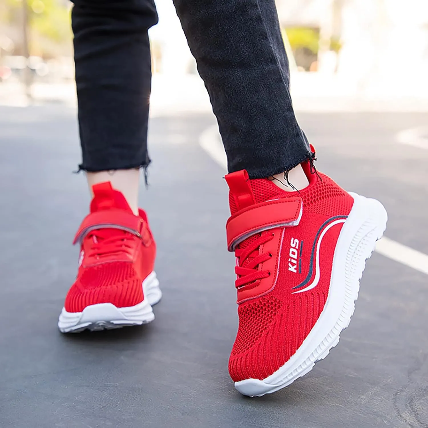 IWIHMIV Kids Tennis Running Shoes Athletic Lightweight Sports Lightweight Walking Shoes for Boys Girls
