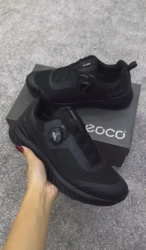 Knob black casual sneakers