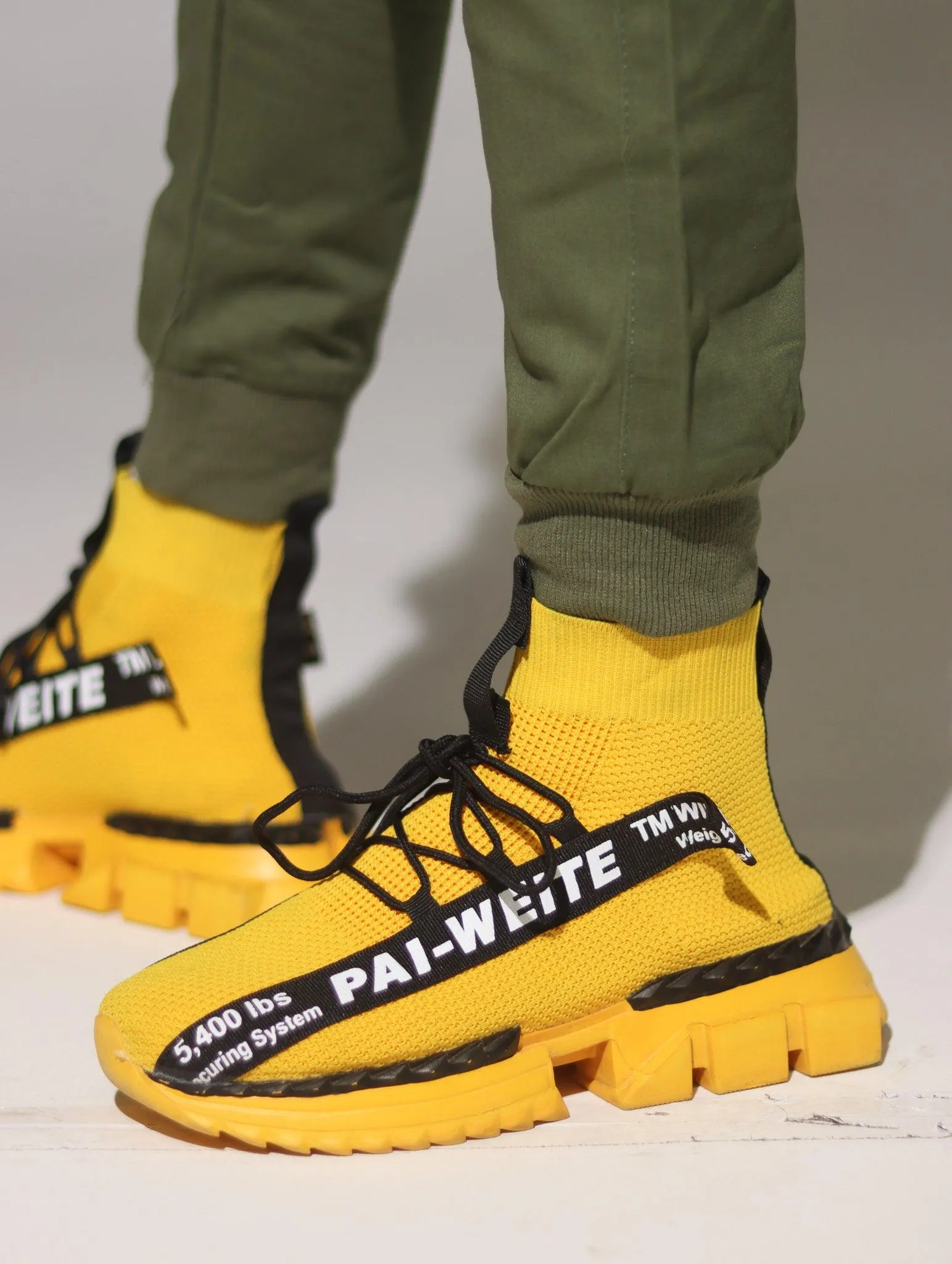 Men's Outdoor Flashy Walking High Top Sneakers