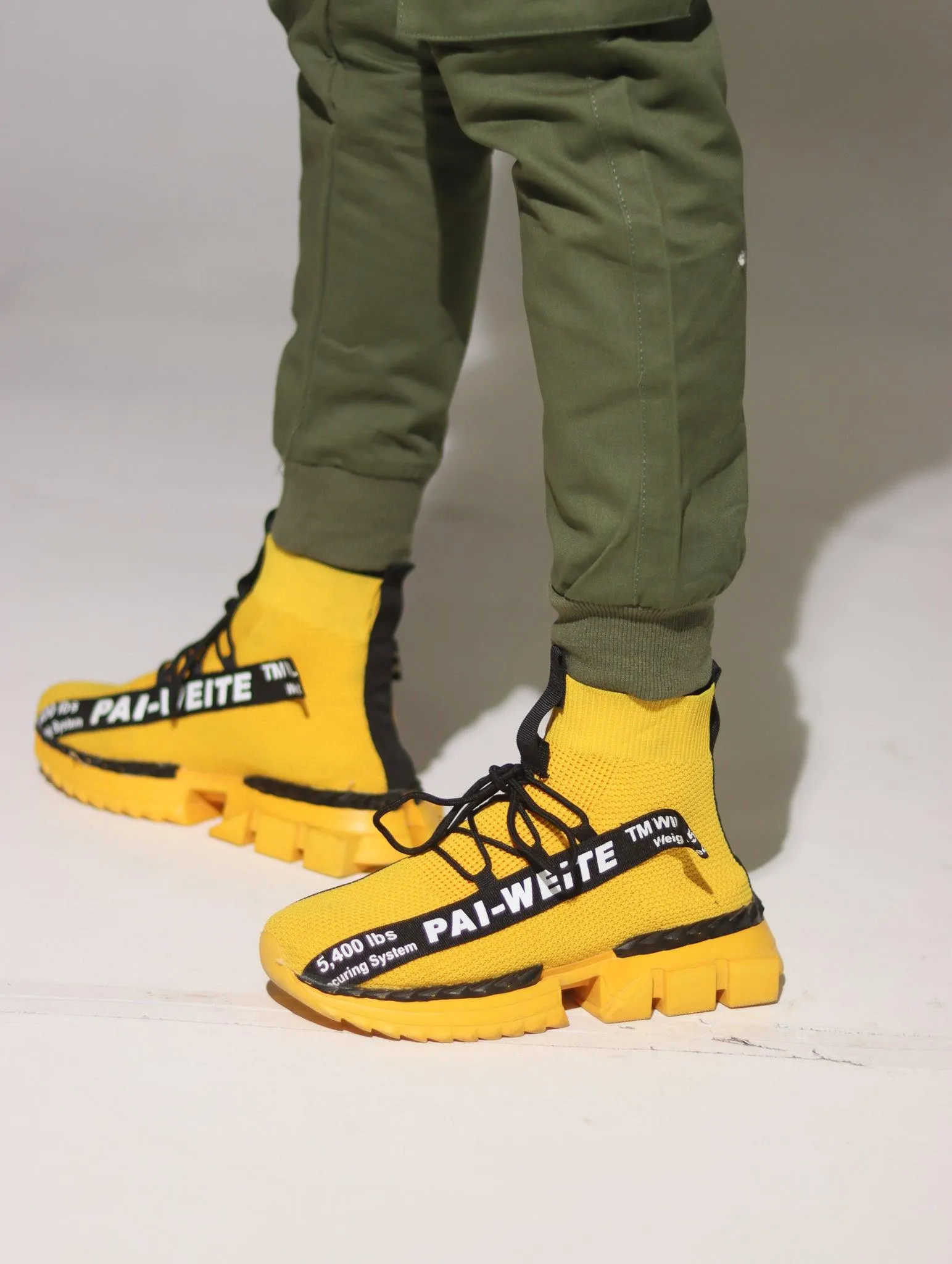Men's Outdoor Flashy Walking High Top Sneakers