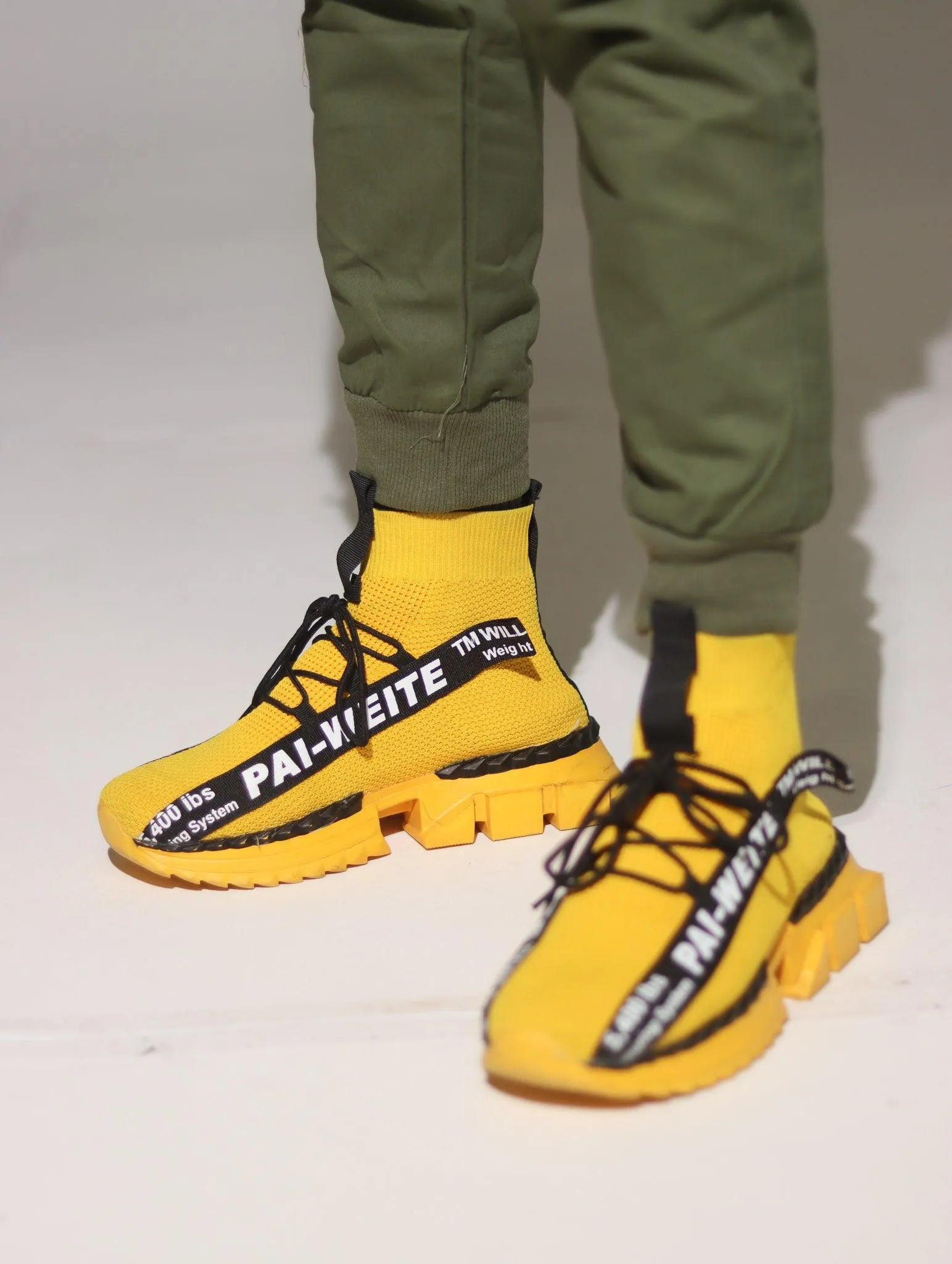 Men's Outdoor Flashy Walking High Top Sneakers