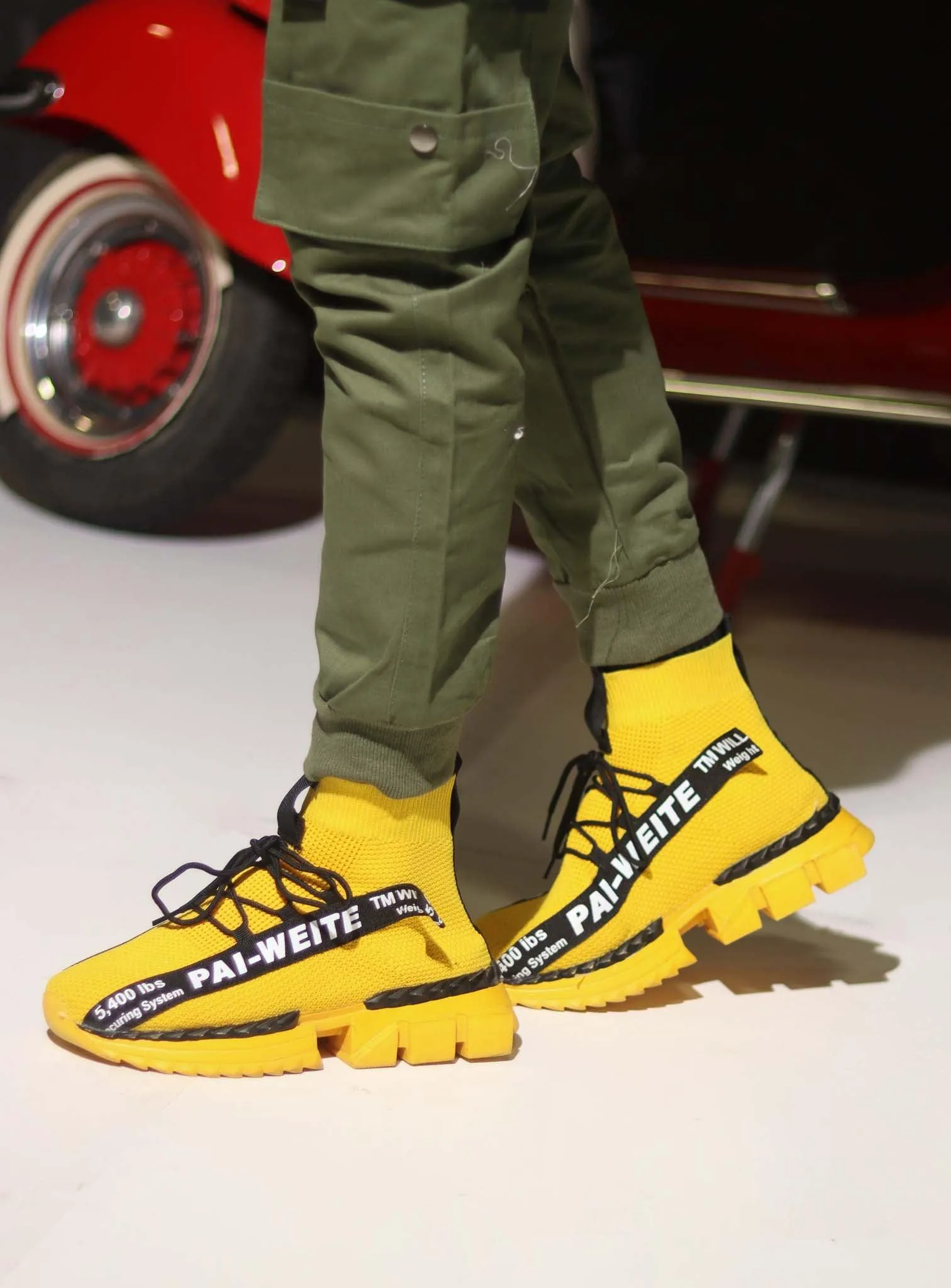 Men's Outdoor Flashy Walking High Top Sneakers