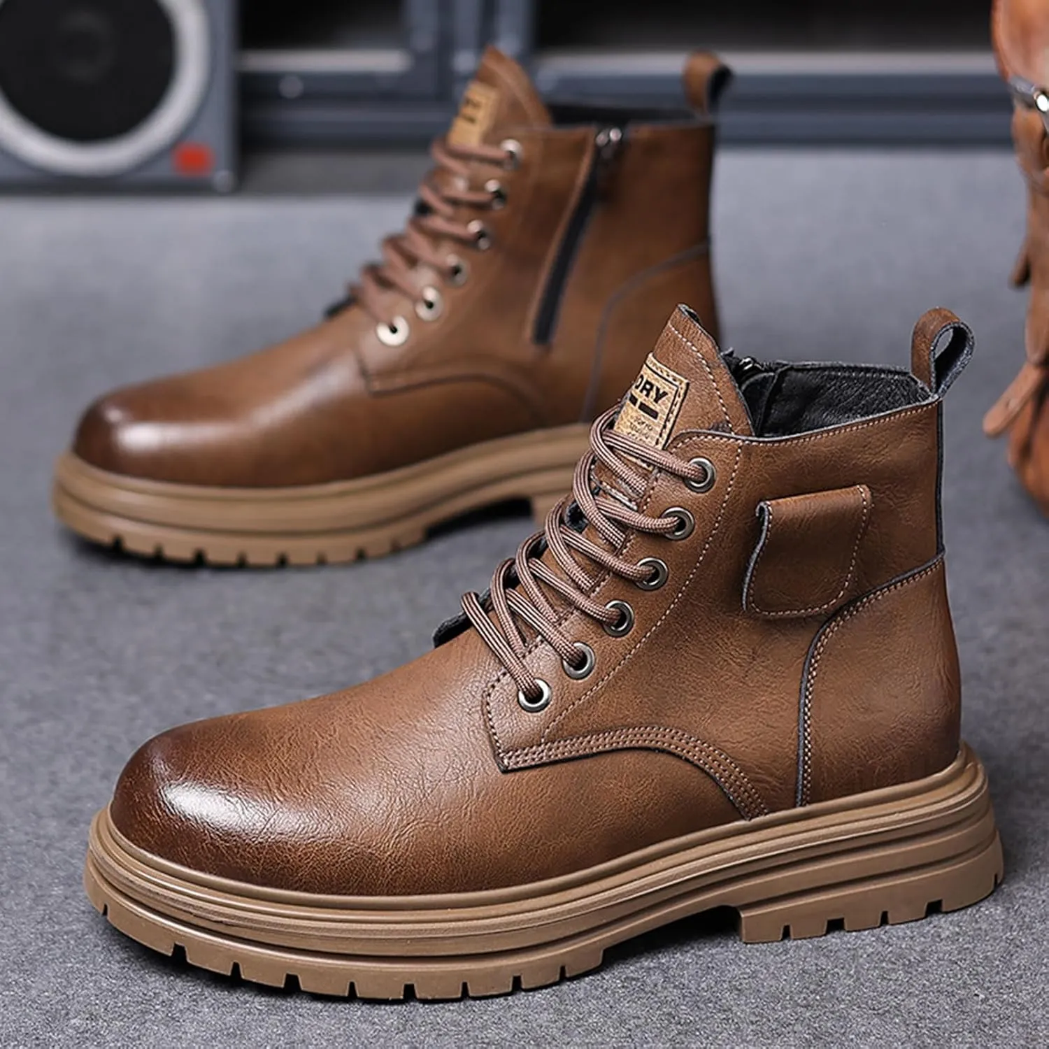 Men's Vintage Leather Lace-up Ankle Boots with Side Zip Fashionable Round Toe Plus Fleece Combat Boots Casual Non-slip Outdoor Hiking Motorcycle Boots