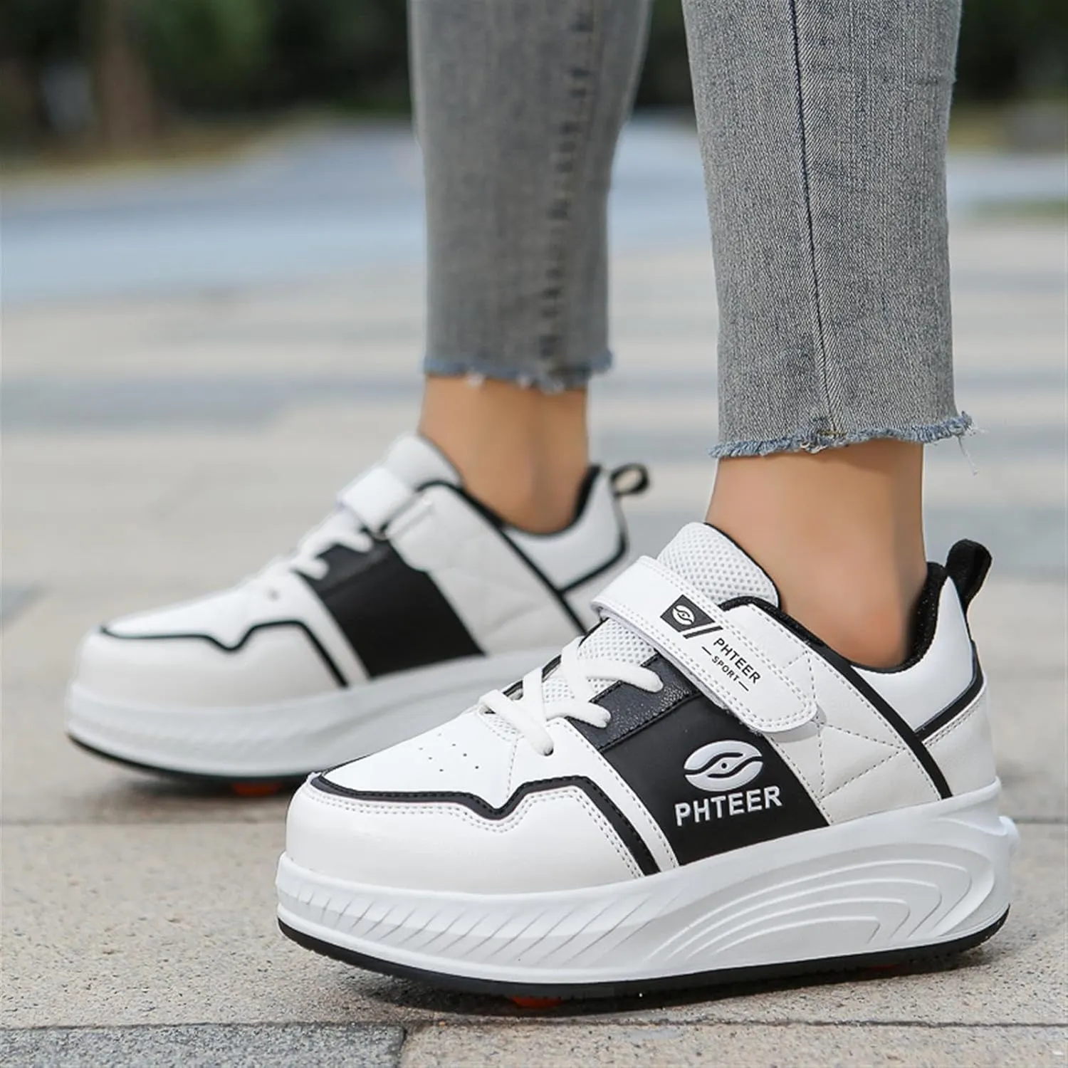 Outdoor Roller Skate Shoes for Kids, Parkour Roller Shoes with 4-Wheel & 2-Wheel Modes, Transformable Sneaker Skates for Boys, Versatile Roller Skating Footwear