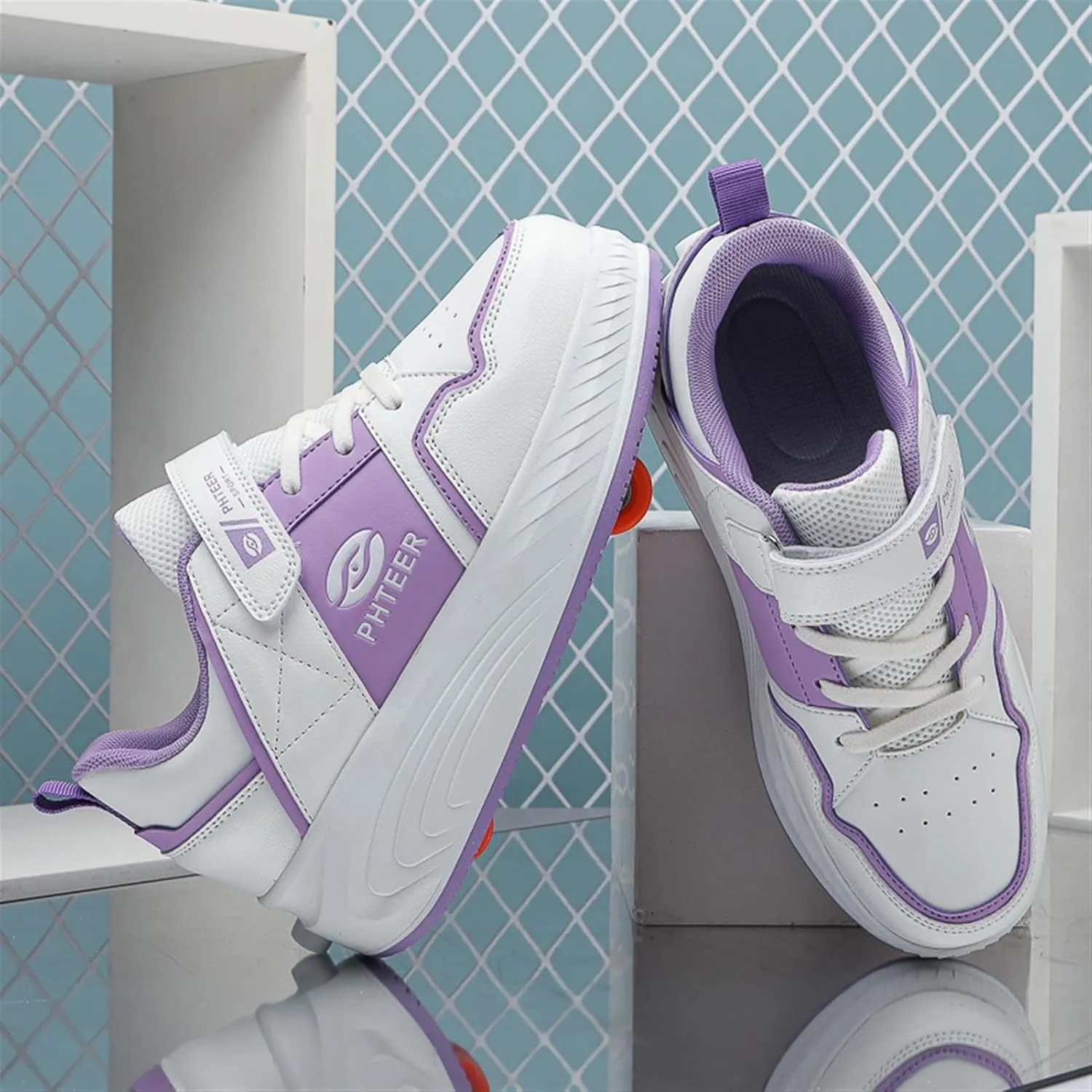 Outdoor Roller Skate Shoes for Kids, Parkour Roller Shoes with 4-Wheel & 2-Wheel Modes, Transformable Sneaker Skates for Boys, Versatile Roller Skating Footwear