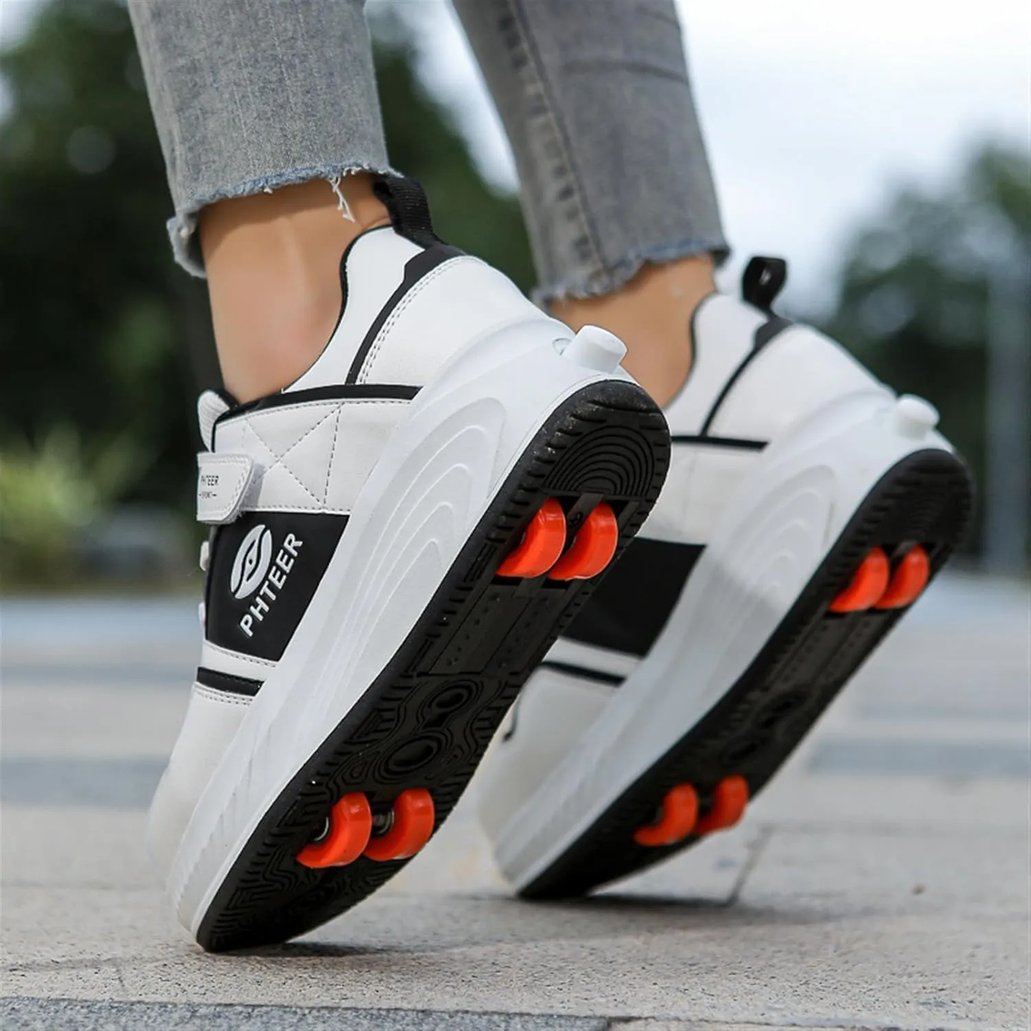 Outdoor Roller Skate Shoes for Kids, Parkour Roller Shoes with 4-Wheel & 2-Wheel Modes, Transformable Sneaker Skates for Boys, Versatile Roller Skating Footwear
