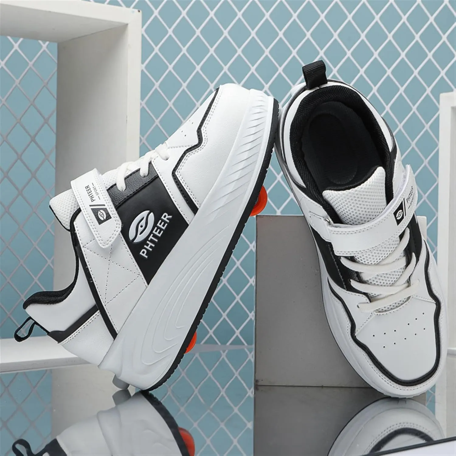 Outdoor Roller Skate Shoes for Kids, Parkour Roller Shoes with 4-Wheel & 2-Wheel Modes, Transformable Sneaker Skates for Boys, Versatile Roller Skating Footwear