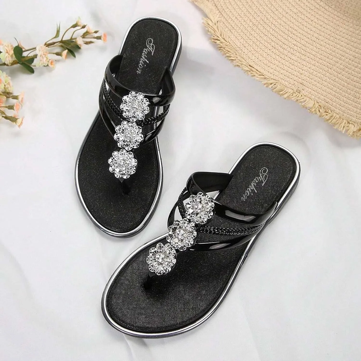 Rhinestone Sandals for Women Sparkly Sandals Cool Slippers Female Soft Soled Non Slip Wear Resisting Flat Beach Flops